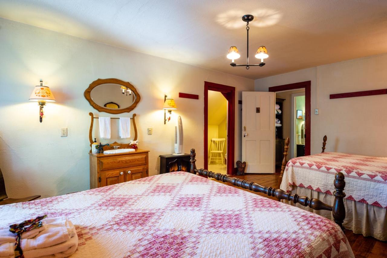 The Pines Of Dresden Bed & Breakfast エクステリア 写真