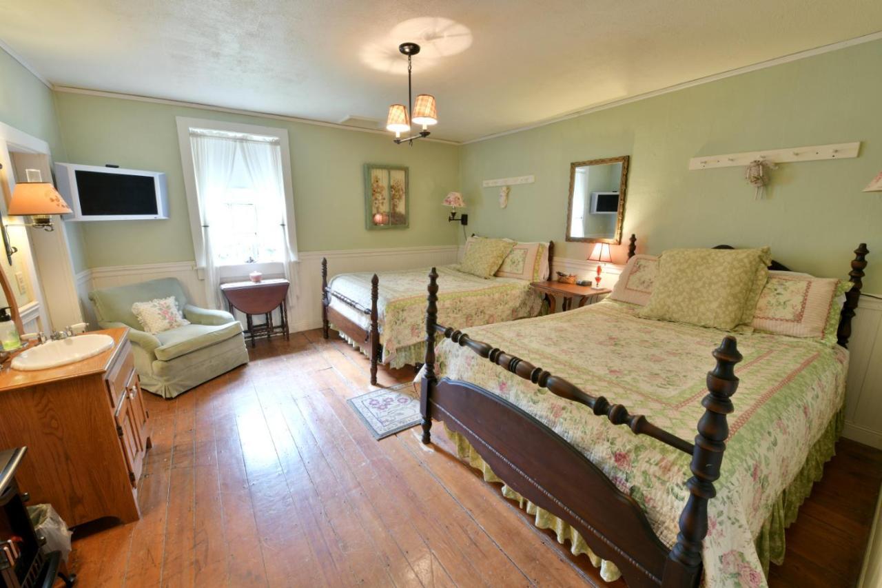 The Pines Of Dresden Bed & Breakfast エクステリア 写真
