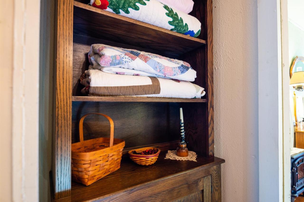 The Pines Of Dresden Bed & Breakfast エクステリア 写真