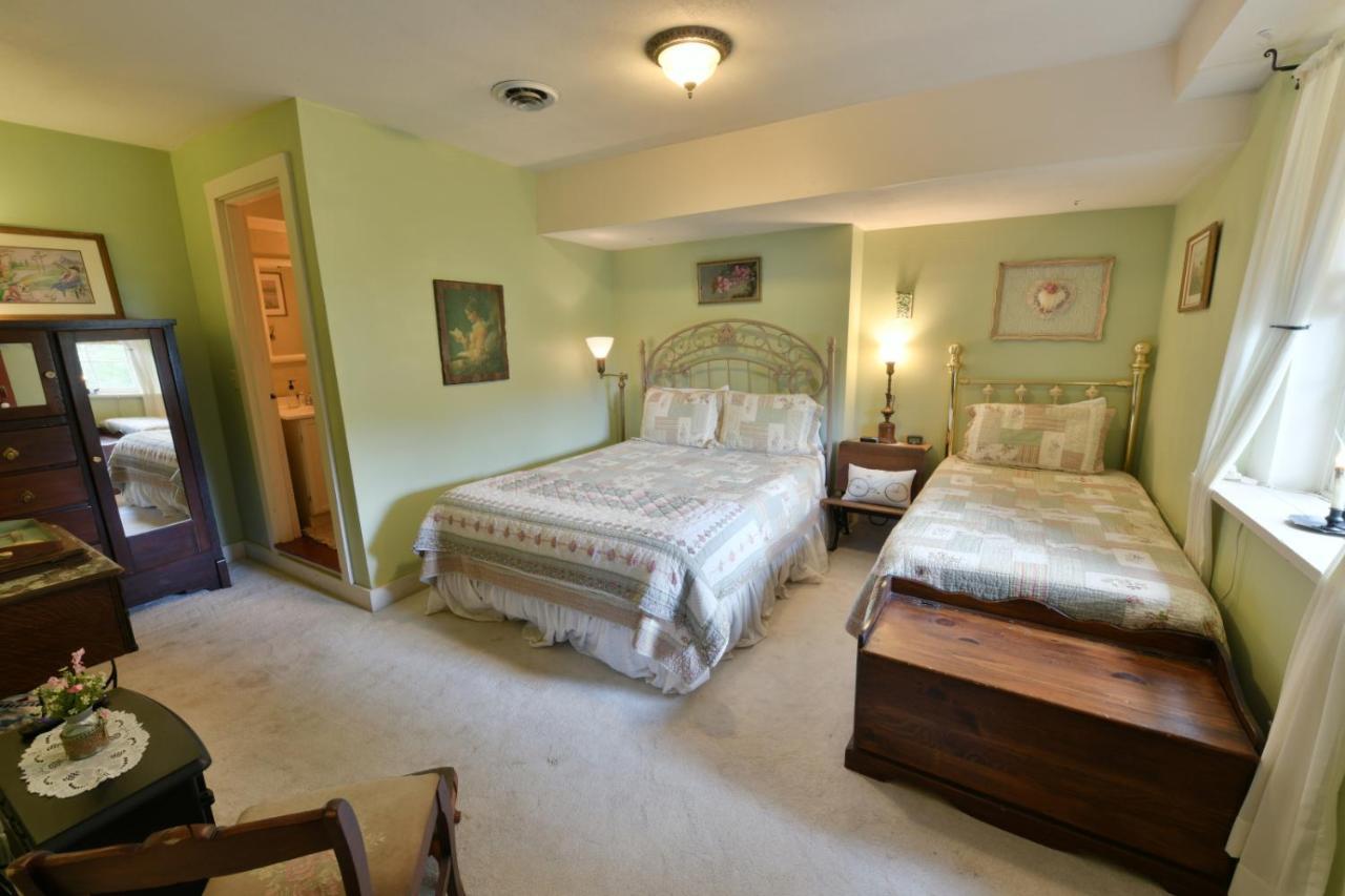 The Pines Of Dresden Bed & Breakfast エクステリア 写真