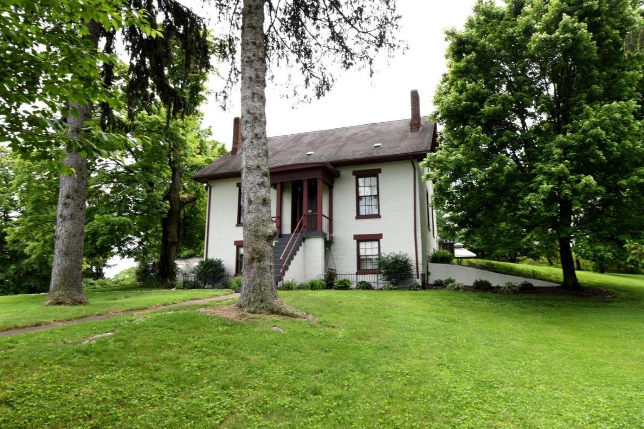 The Pines Of Dresden Bed & Breakfast エクステリア 写真