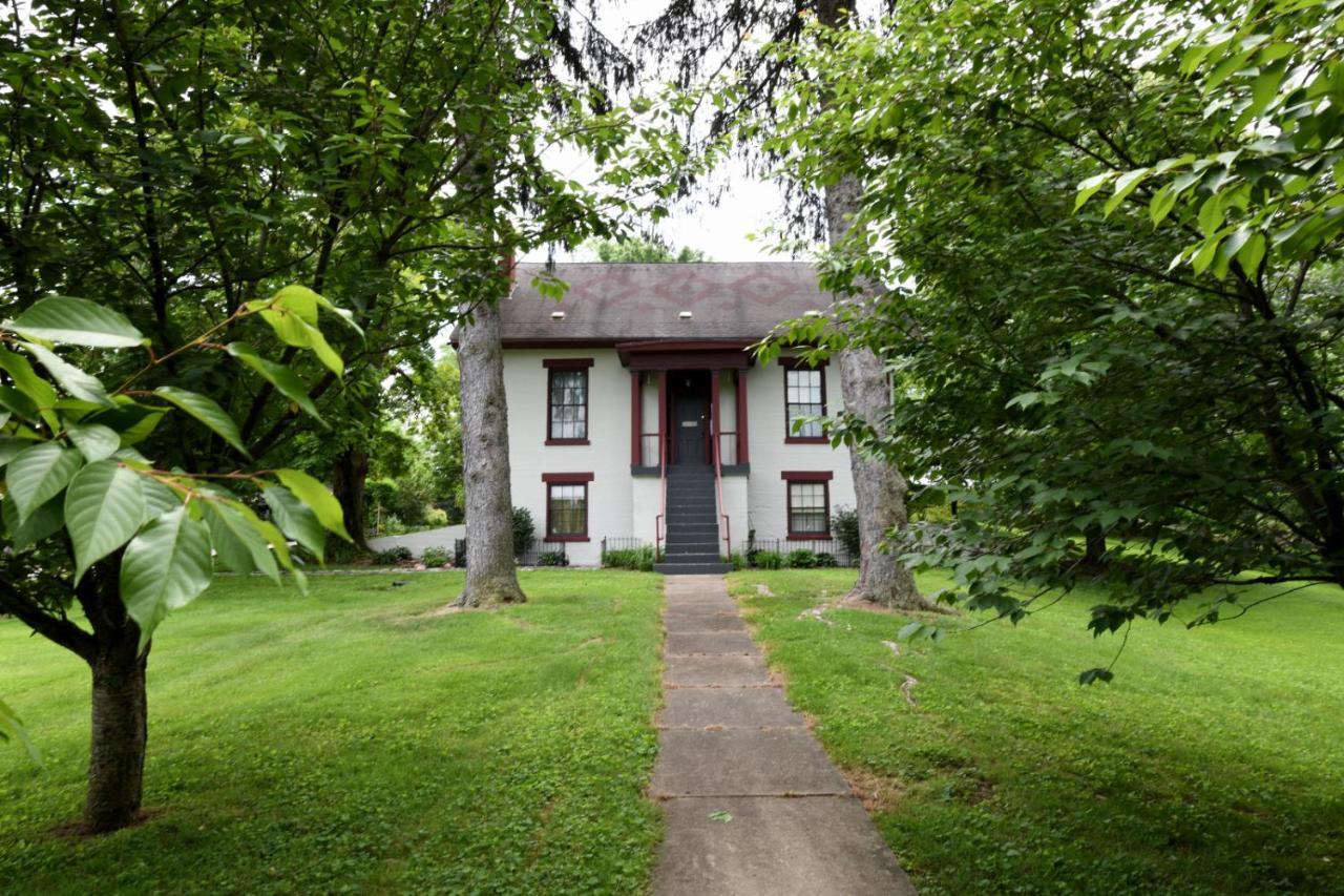 The Pines Of Dresden Bed & Breakfast エクステリア 写真