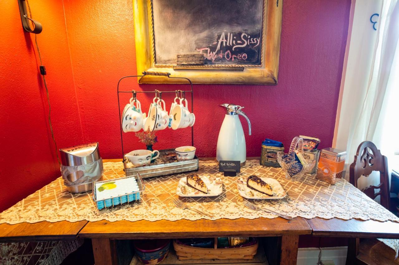 The Pines Of Dresden Bed & Breakfast エクステリア 写真