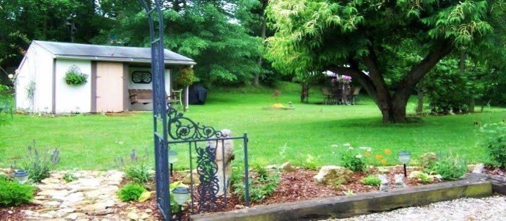The Pines Of Dresden Bed & Breakfast エクステリア 写真